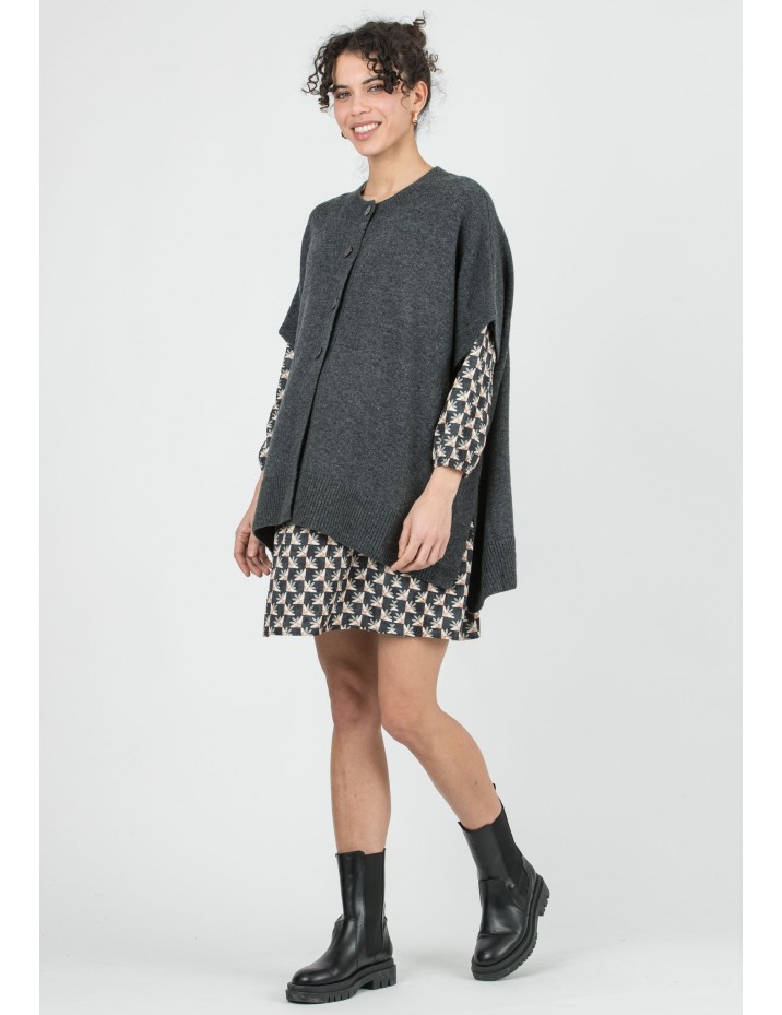 Capa Premamá y Lactancia con Cuello Gris